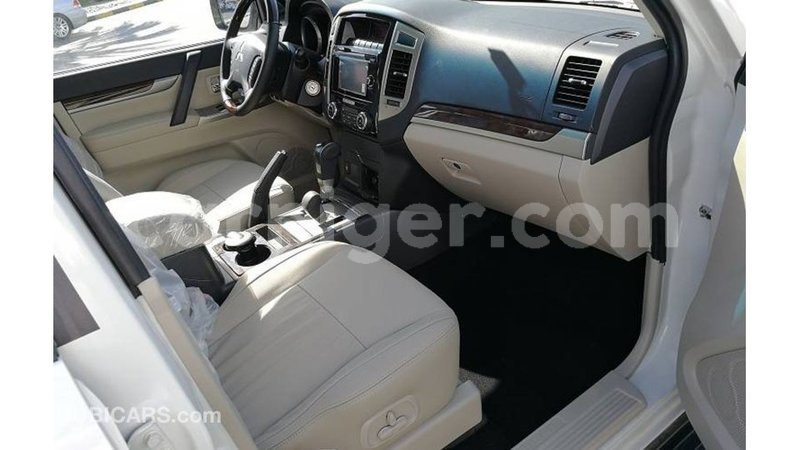 Big with watermark mitsubishi pajero agadez import dubai 5514