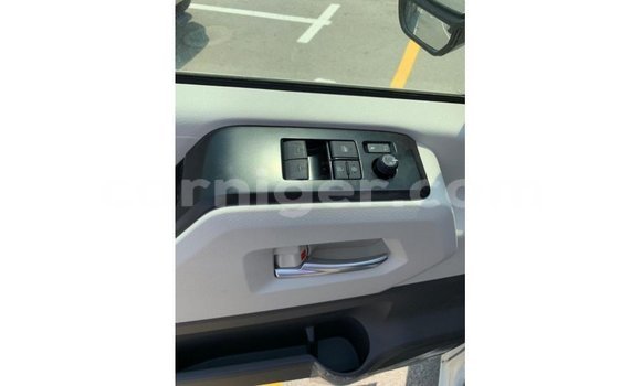 Buy Import Toyota Hiace White Car in Import - Dubai in Agadez Buy Import Toyota Hiace White Car in Import - Dubai in Agadez