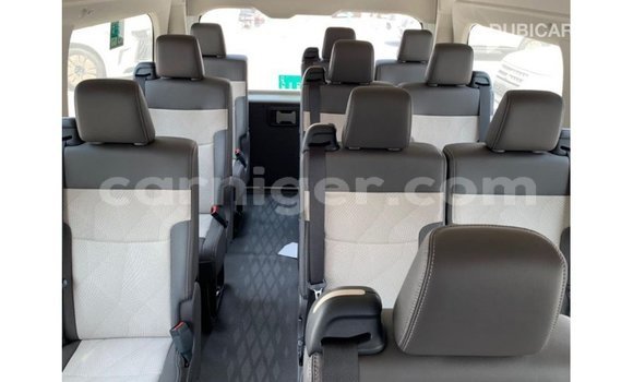 Buy Import Toyota Hiace White Car in Import - Dubai in Agadez Buy Import Toyota Hiace White Car in Import - Dubai in Agadez