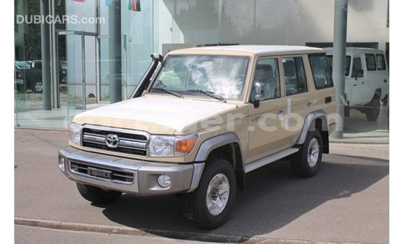 Buy Import Toyota Land Cruiser Beige Truck in Import - Dubai in Agadez Buy Import Toyota Land Cruiser Beige Truck in Import - Dubai in Agadez