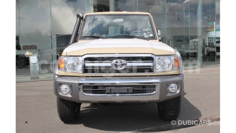 Big with watermark toyota land cruiser agadez import dubai 5518