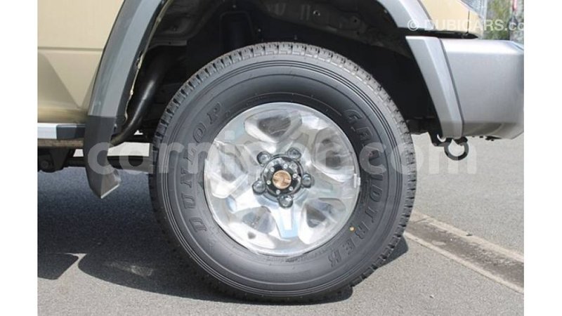 Big with watermark toyota land cruiser agadez import dubai 5518