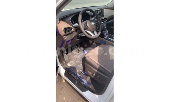 Buy Import Hyundai Santa Fe White Car in Import - Dubai in Agadez Buy Import Hyundai Santa Fe White Car in Import - Dubai in Agadez