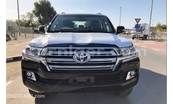 Buy Import Toyota Land Cruiser Black Truck in Import - Dubai in Agadez Buy Import Toyota Land Cruiser Black Truck in Import - Dubai in Agadez