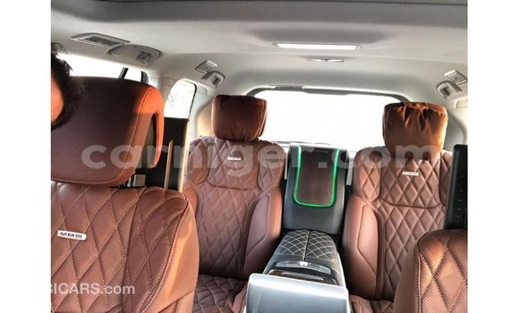 Buy Import Toyota Land Cruiser Black Truck in Import - Dubai in Agadez Buy Import Toyota Land Cruiser Black Truck in Import - Dubai in Agadez