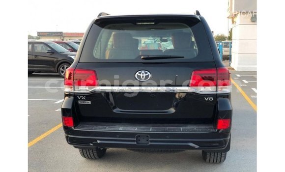Buy Import Toyota Land Cruiser Black Truck in Import - Dubai in Agadez Buy Import Toyota Land Cruiser Black Truck in Import - Dubai in Agadez