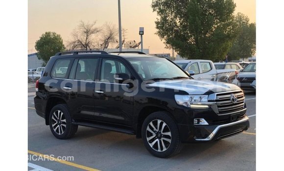 Buy Import Toyota Land Cruiser Black Truck in Import - Dubai in Agadez Buy Import Toyota Land Cruiser Black Truck in Import - Dubai in Agadez