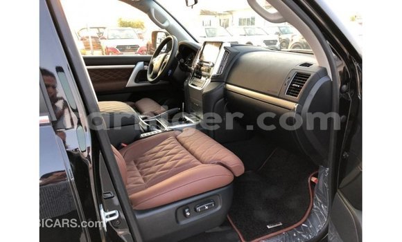 Buy Import Toyota Land Cruiser Black Truck in Import - Dubai in Agadez Buy Import Toyota Land Cruiser Black Truck in Import - Dubai in Agadez