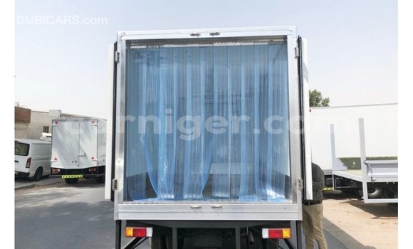 Buy Import Hino 300 Series White Truck in Import - Dubai in Agadez Buy Import Hino 300 Series White Truck in Import - Dubai in Agadez