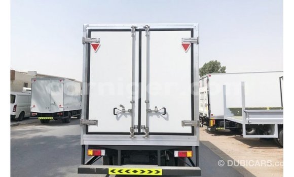 Buy Import Hino 300 Series White Truck in Import - Dubai in Agadez Buy Import Hino 300 Series White Truck in Import - Dubai in Agadez