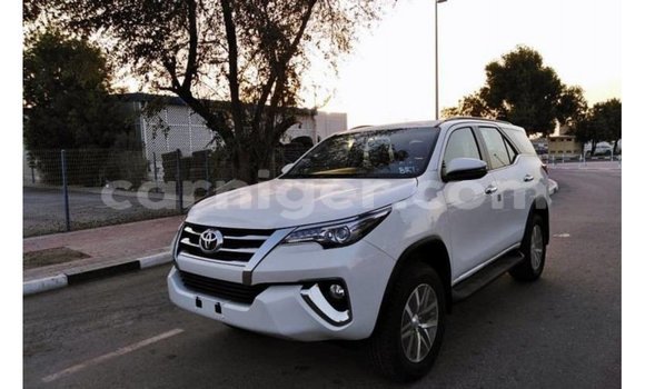 Buy Import Toyota Fortuner White Car in Import - Dubai in Agadez Buy Import Toyota Fortuner White Car in Import - Dubai in Agadez