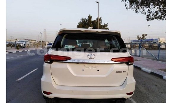 Buy Import Toyota Fortuner White Car in Import - Dubai in Agadez Buy Import Toyota Fortuner White Car in Import - Dubai in Agadez