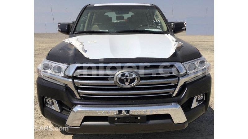 Big with watermark toyota land cruiser agadez import dubai 5532