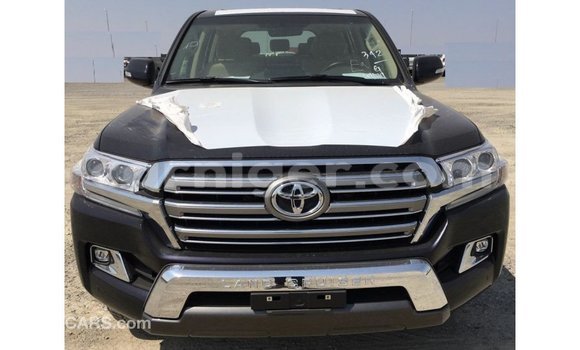 Buy Import Toyota Land Cruiser Black Truck in Import - Dubai in Agadez Buy Import Toyota Land Cruiser Black Truck in Import - Dubai in Agadez