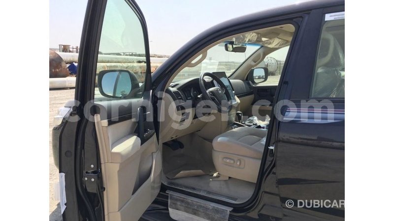 Big with watermark toyota land cruiser agadez import dubai 5532