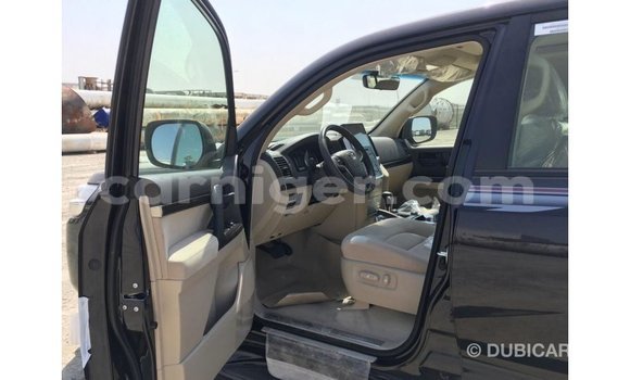 Buy Import Toyota Land Cruiser Black Truck in Import - Dubai in Agadez Buy Import Toyota Land Cruiser Black Truck in Import - Dubai in Agadez