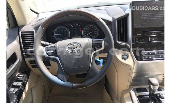 Buy Import Toyota Land Cruiser Black Truck in Import - Dubai in Agadez Buy Import Toyota Land Cruiser Black Truck in Import - Dubai in Agadez