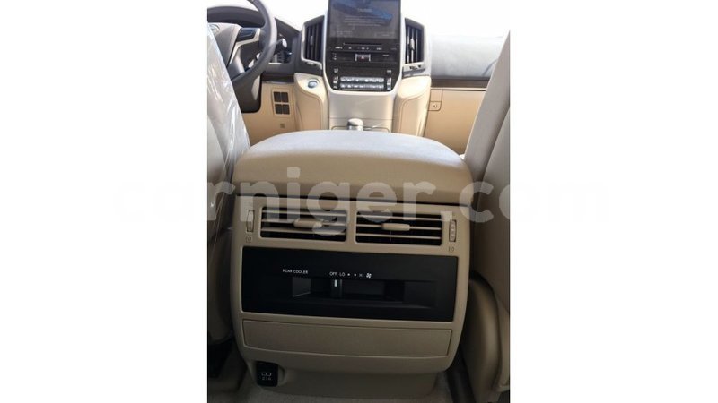 Big with watermark toyota land cruiser agadez import dubai 5532