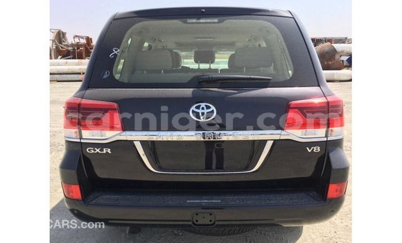 Buy Import Toyota Land Cruiser Black Truck in Import - Dubai in Agadez Buy Import Toyota Land Cruiser Black Truck in Import - Dubai in Agadez