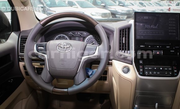Sayi Imported Toyota Land Cruiser Black Babbar mota in Import - Dubai a Agadez Sayi Imported Toyota Land Cruiser Black Babbar mota in Import - Dubai a Agadez
