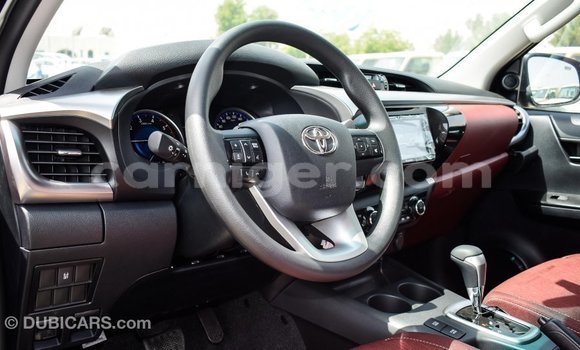 Sayi Imported Toyota Hilux Black Mota in Import - Dubai a Agadez Sayi Imported Toyota Hilux Black Mota in Import - Dubai a Agadez