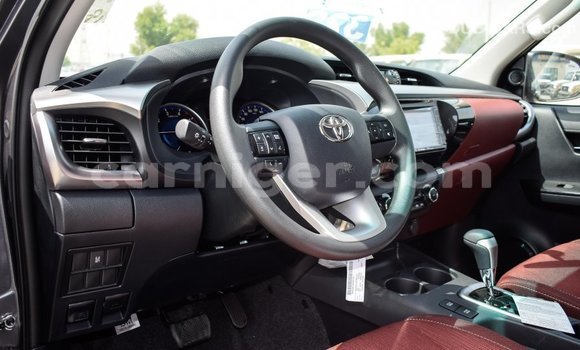 Sayi Imported Toyota Hilux Other Mota in Import - Dubai a Agadez Sayi Imported Toyota Hilux Other Mota in Import - Dubai a Agadez