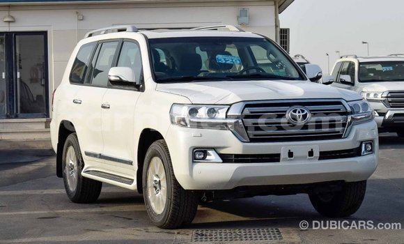 Sayi Imported Toyota Land Cruiser White Babbar mota in Import - Dubai a Agadez Sayi Imported Toyota Land Cruiser White Babbar mota in Import - Dubai a Agadez