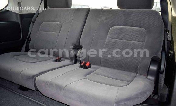 Sayi Imported Toyota Land Cruiser White Babbar mota in Import - Dubai a Agadez Sayi Imported Toyota Land Cruiser White Babbar mota in Import - Dubai a Agadez