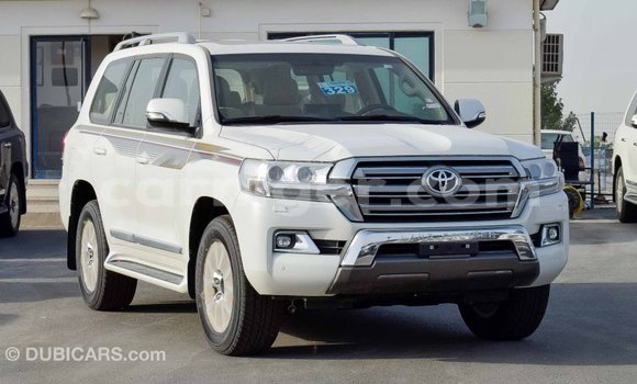 Sayi Imported Toyota Land Cruiser White Babbar mota in Import - Dubai a Agadez Sayi Imported Toyota Land Cruiser White Babbar mota in Import - Dubai a Agadez