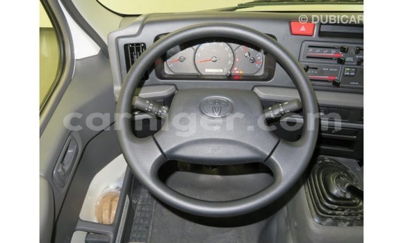 Buy Import Toyota Coaster White Car in Import - Dubai in Agadez Buy Import Toyota Coaster White Car in Import - Dubai in Agadez