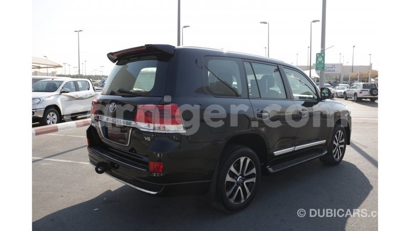 Big with watermark toyota land cruiser agadez import dubai 5558