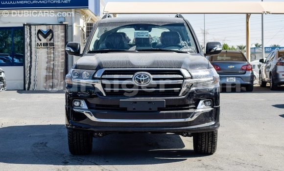 Buy Import Toyota Land Cruiser Black Truck in Import - Dubai in Agadez Buy Import Toyota Land Cruiser Black Truck in Import - Dubai in Agadez