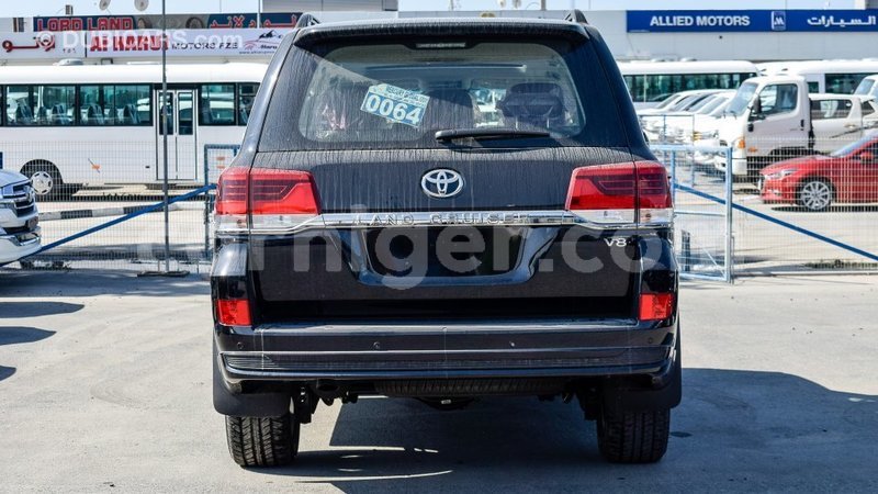 Big with watermark toyota land cruiser agadez import dubai 5560