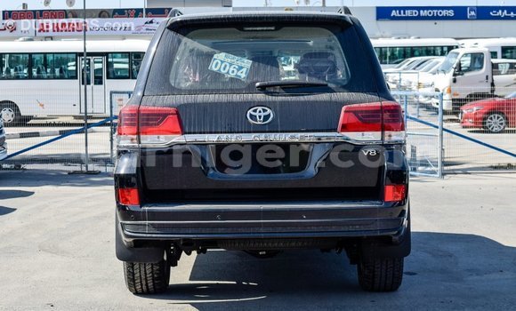 Buy Import Toyota Land Cruiser Black Truck in Import - Dubai in Agadez Buy Import Toyota Land Cruiser Black Truck in Import - Dubai in Agadez