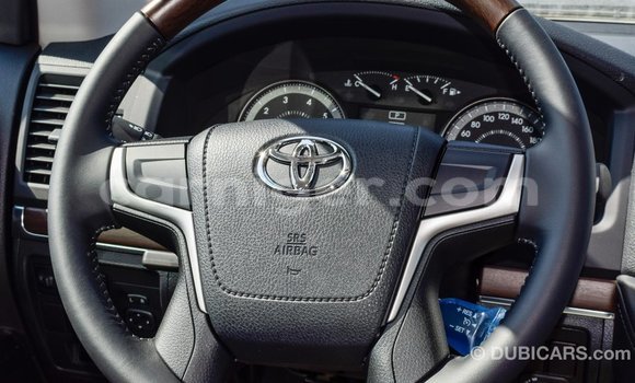 Buy Import Toyota Land Cruiser Black Truck in Import - Dubai in Agadez Buy Import Toyota Land Cruiser Black Truck in Import - Dubai in Agadez