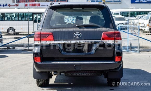 Buy Import Toyota Land Cruiser Black Truck in Import - Dubai in Agadez Buy Import Toyota Land Cruiser Black Truck in Import - Dubai in Agadez