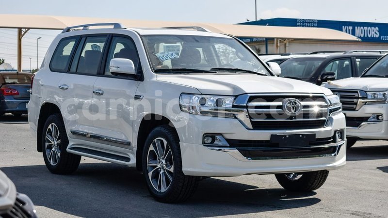 Big with watermark toyota land cruiser agadez import dubai 5562