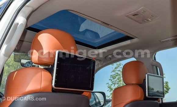 Buy Import Toyota Land Cruiser White Truck in Import - Dubai in Agadez Buy Import Toyota Land Cruiser White Truck in Import - Dubai in Agadez