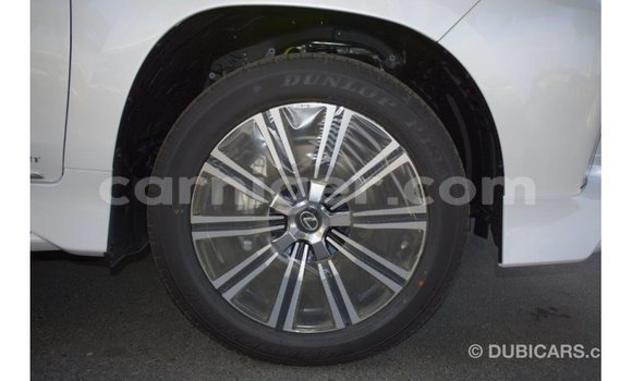 Sayi Imported Lexus LX White Mota in Import - Dubai a Agadez Sayi Imported Lexus LX White Mota in Import - Dubai a Agadez