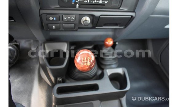 Sayi Imported Toyota Land Cruiser Red Babbar mota in Import - Dubai a Agadez Sayi Imported Toyota Land Cruiser Red Babbar mota in Import - Dubai a Agadez