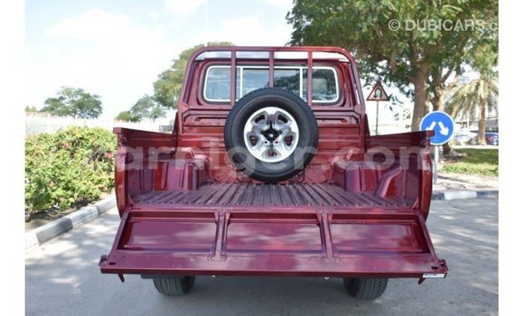 Sayi Imported Toyota Land Cruiser Red Babbar mota in Import - Dubai a Agadez Sayi Imported Toyota Land Cruiser Red Babbar mota in Import - Dubai a Agadez