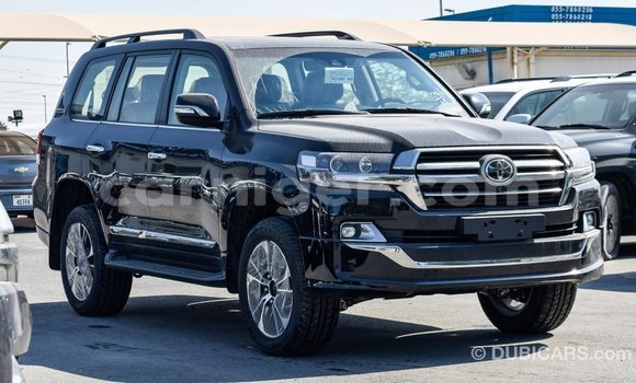 Buy Import Toyota Land Cruiser Black Truck in Import - Dubai in Agadez Buy Import Toyota Land Cruiser Black Truck in Import - Dubai in Agadez