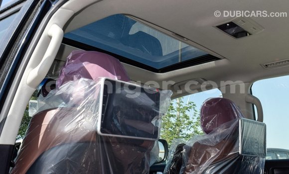 Buy Import Toyota Land Cruiser Black Truck in Import - Dubai in Agadez Buy Import Toyota Land Cruiser Black Truck in Import - Dubai in Agadez