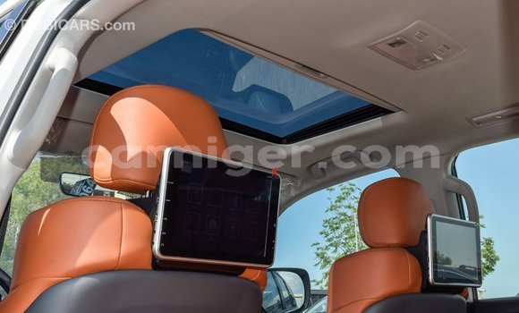 Buy Import Toyota Land Cruiser White Truck in Import - Dubai in Agadez Buy Import Toyota Land Cruiser White Truck in Import - Dubai in Agadez