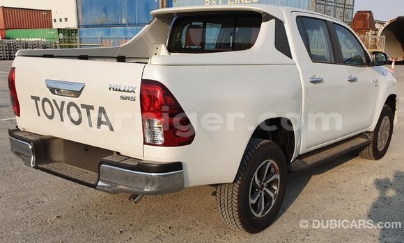 Buy Import Toyota Hilux White Car in Import - Dubai in Agadez Buy Import Toyota Hilux White Car in Import - Dubai in Agadez