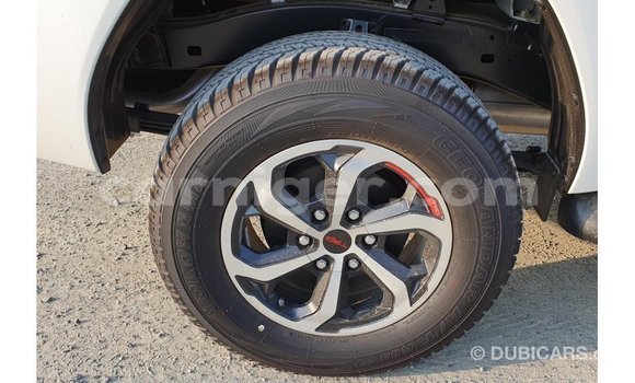 Buy Import Toyota Hilux White Car in Import - Dubai in Agadez Buy Import Toyota Hilux White Car in Import - Dubai in Agadez