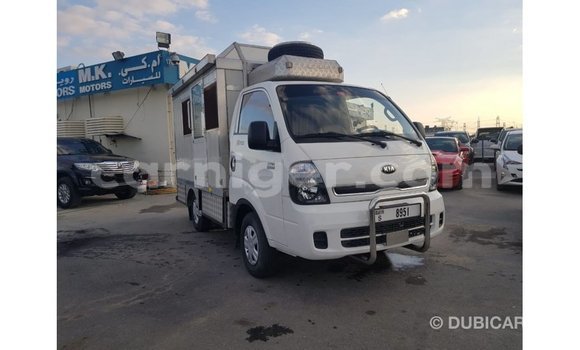 اشتري Imported Kia Carens White سيارة في Import - Dubai في أغاديز اشتري Imported Kia Carens White سيارة في Import - Dubai في أغاديز