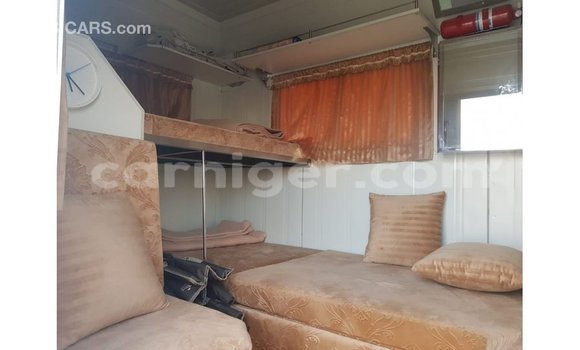 اشتري Imported Kia Carens White سيارة في Import - Dubai في أغاديز اشتري Imported Kia Carens White سيارة في Import - Dubai في أغاديز