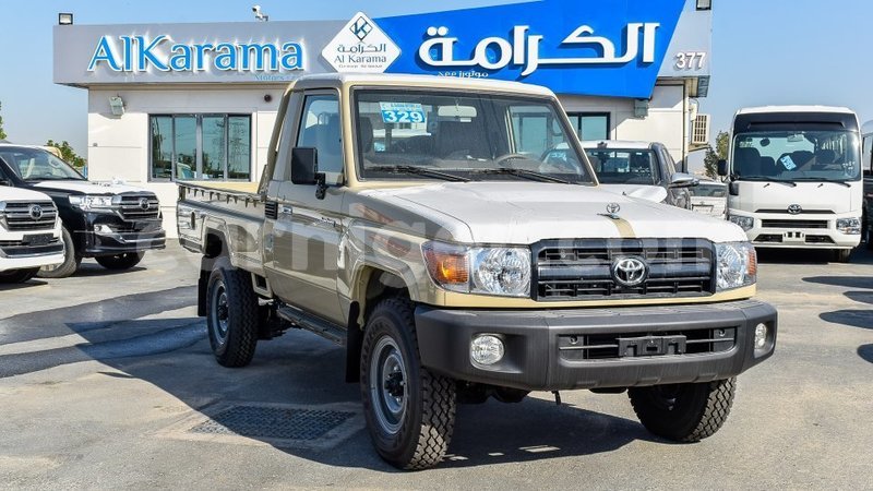 Big with watermark toyota land cruiser agadez import dubai 5580