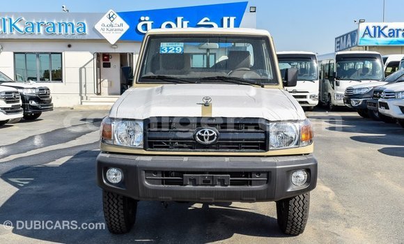 Sayi Imported Toyota Land Cruiser Beige Babbar mota in Import - Dubai a Agadez Sayi Imported Toyota Land Cruiser Beige Babbar mota in Import - Dubai a Agadez